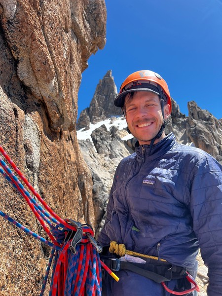 Fornøyd gutt på standplass
